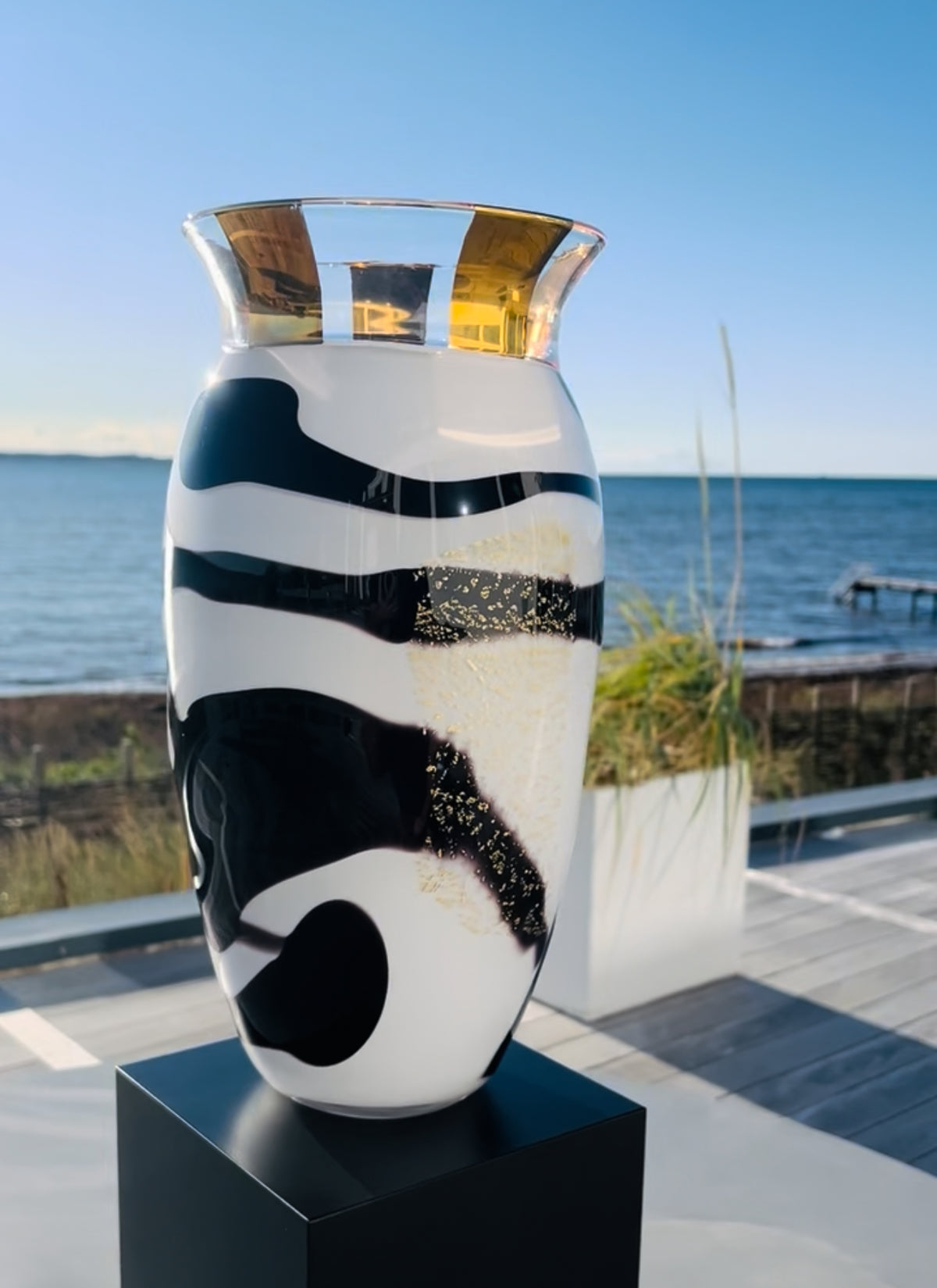 EGYPTIAN VASE / SCULPTURE